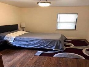 7 Bond Street 2C, Great Neck NY 11021