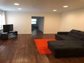 7 Bond Street 2C, Great Neck NY 11021