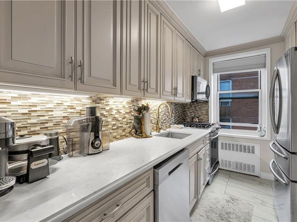 16 Lake Street 6A, White Plains NY 10603