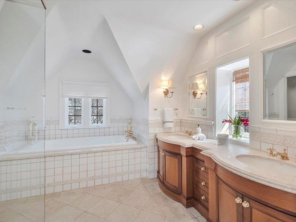 15 Rutland Road, Scarsdale NY 10583