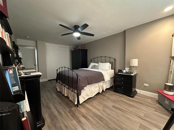 241-20 Northern Boulevard 1M, Douglaston NY 11362