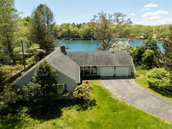 1015 Knollwood Lane, Mattituck NY 11952
