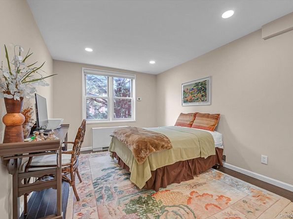 1390 Broadway 107, Hewlett NY 11557