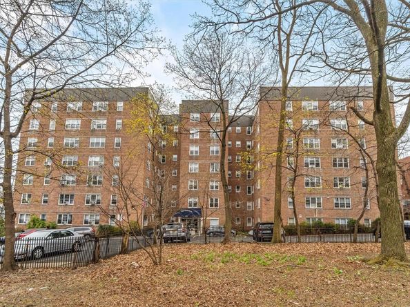 640 W 231 Street 2D, Bronx NY 10463