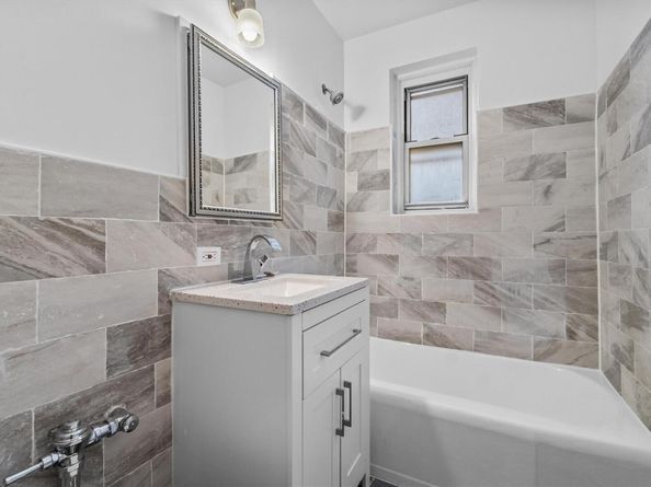 640 W 231 Street 2D, Bronx NY 10463