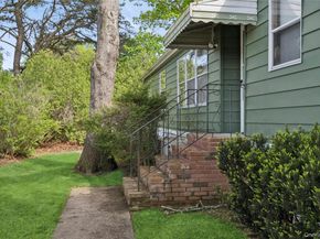 525 Riverleigh Avenue 169, Riverhead NY 11901