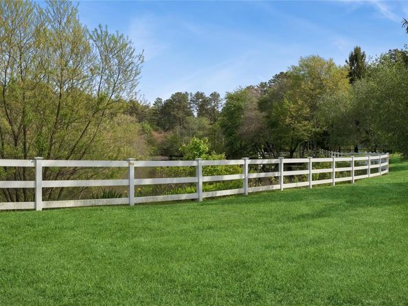 525 Riverleigh Avenue 169, Riverhead NY 11901