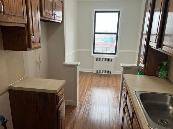 40-18 Hampton Street 5J, Elmhurst NY 11373