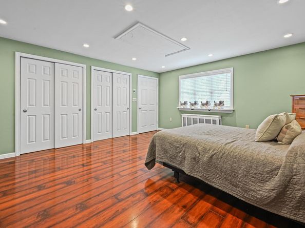 12-34 Cross Bay Boulevard, Broad Channel NY 11693