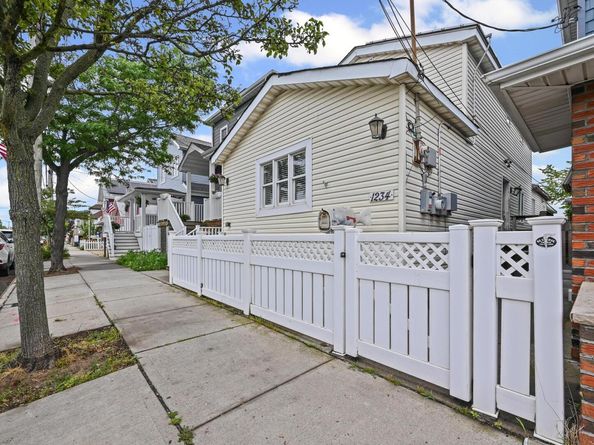 12-34 Cross Bay Boulevard, Broad Channel NY 11693
