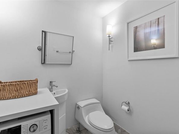 1 Renaissance Square 10H, White Plains NY 10601