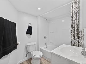 47 Weeks Road, North Babylon NY 11703