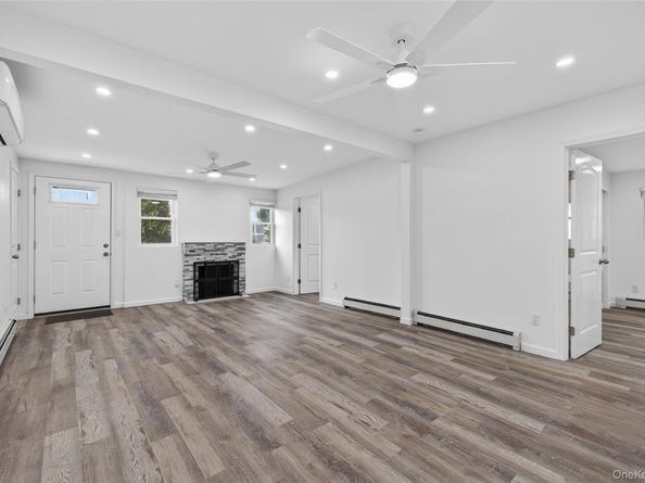 47 Weeks Road, North Babylon NY 11703