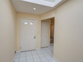 52 Admirals Drive E, Bay Shore NY 11706