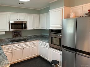 207 Woodbridge Drive B, Ridge NY 11961