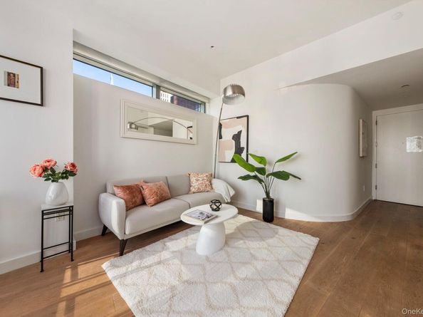 123 Washington Street 30F, New York (Manhattan) NY 10006