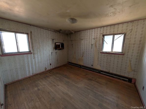 388 Vespucci Avenue, Copiague NY 11726