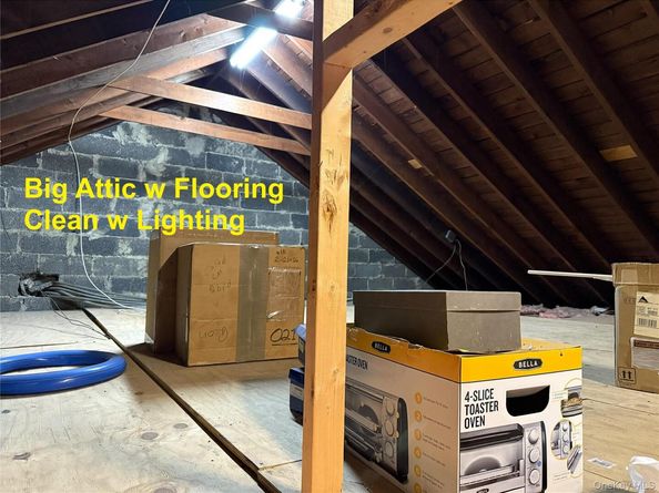 245-48 62nd Avenue Upper 2/3BR, Douglaston NY 11362