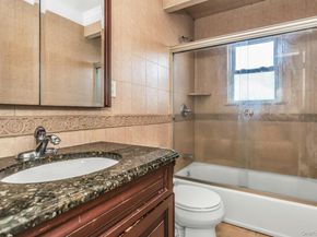 4 Laurette Lane, Freeport NY 11520