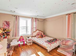 4 Laurette Lane, Freeport NY 11520