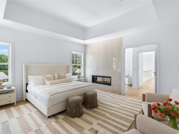 100 Narrow Lane, Southampton NY 11968