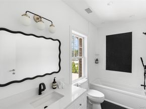 100 Narrow Lane, Southampton NY 11968