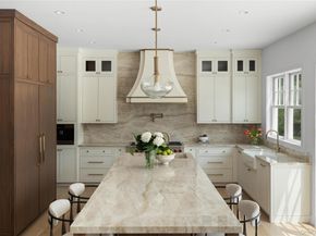 100 Narrow Lane, Southampton NY 11968