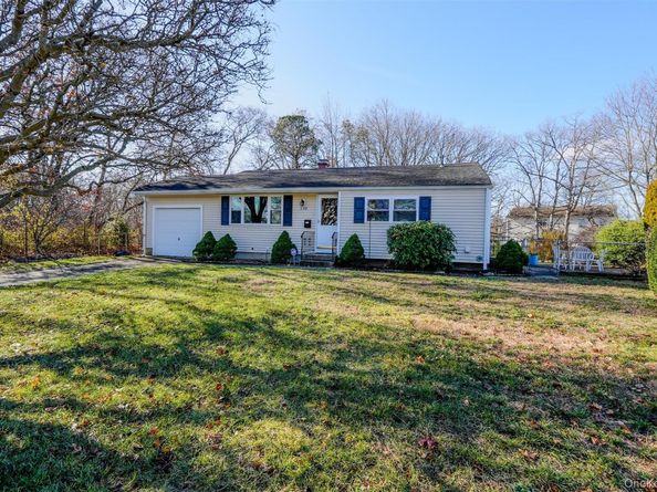 170 Sugarwood Lane, Central Islip NY 11722