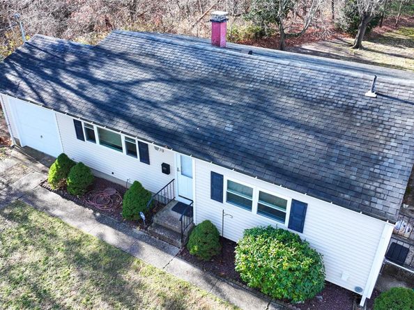 170 Sugarwood Lane, Central Islip NY 11722