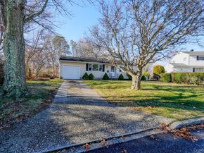 170 Sugarwood Lane, Central Islip NY 11722