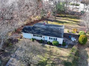 170 Sugarwood Lane, Central Islip NY 11722