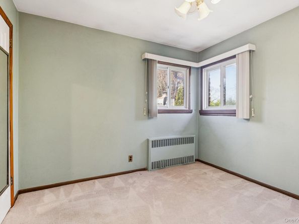 6 Silver Avenue, Huntington Station NY 11746