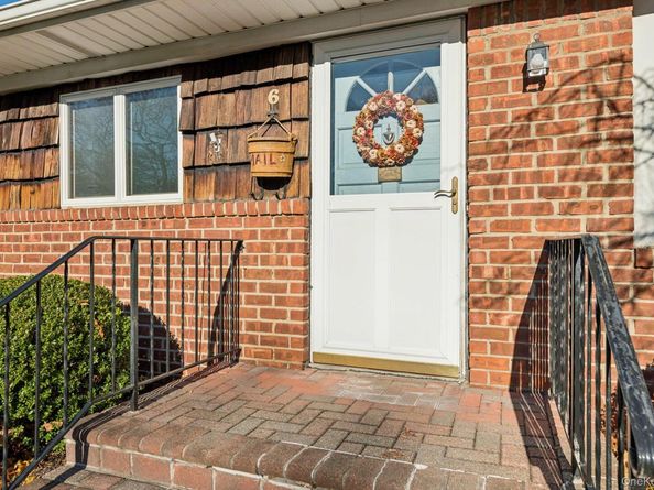 6 Silver Avenue, Huntington Station NY 11746