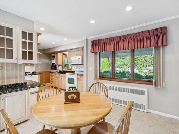 6 Silver Avenue, Huntington Station NY 11746