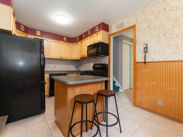 3183 Waterbury Avenue, Bronx NY 10465