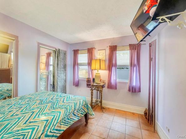 182 Commack Road, Deer Park NY 11729