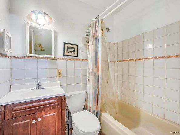 182 Commack Road, Deer Park NY 11729