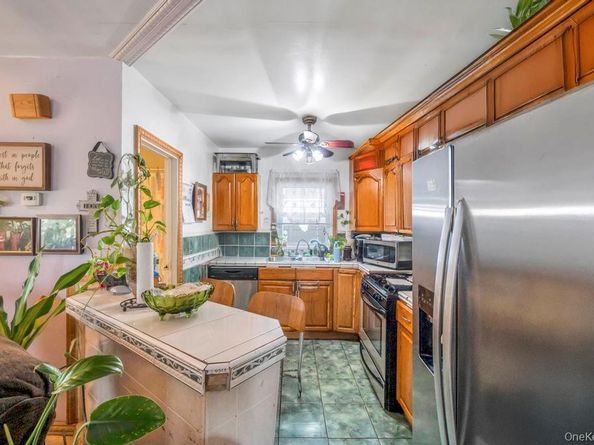 182 Commack Road, Deer Park NY 11729