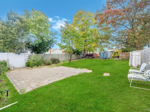 182 Commack Road, Deer Park NY 11729