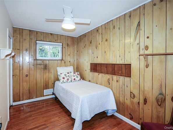 6 Gerhard Road, Plainview NY 11803