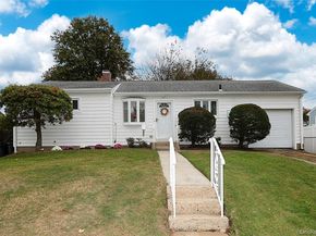 6 Gerhard Road, Plainview NY 11803