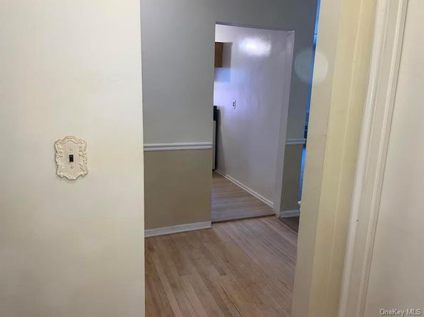 22 Lawrence Drive C, White Plains NY 10603