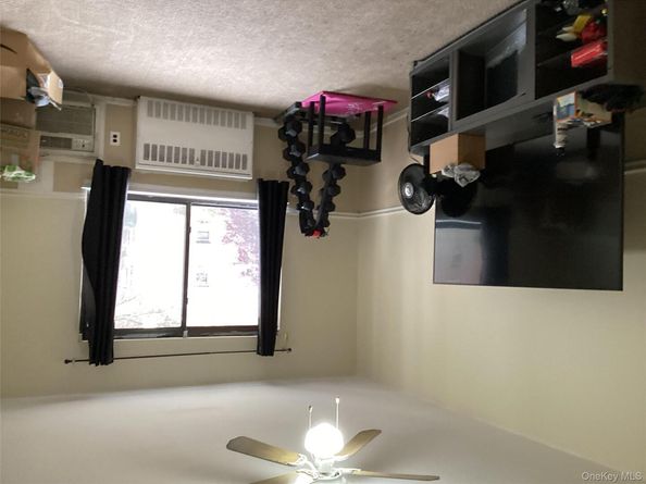 22 Lawrence Drive C, White Plains NY 10603