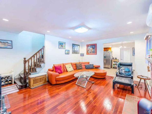 75-23 196 Street, Fresh Meadows NY 11366