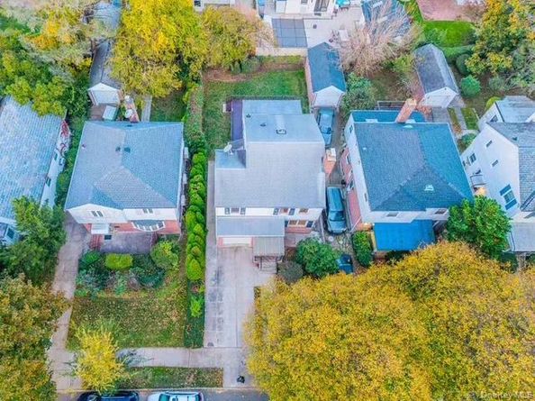 75-23 196 Street, Fresh Meadows NY 11366