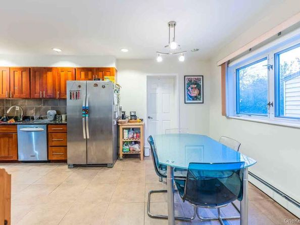 75-23 196 Street, Fresh Meadows NY 11366