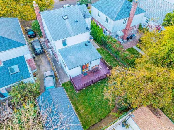 75-23 196 Street, Fresh Meadows NY 11366