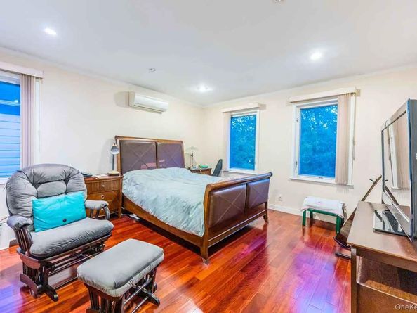 75-23 196 Street, Fresh Meadows NY 11366