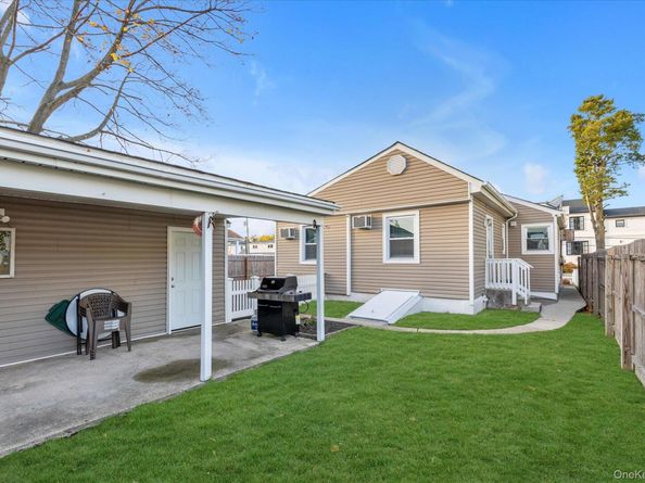 31 Piave Terrace, Lindenhurst NY 11757