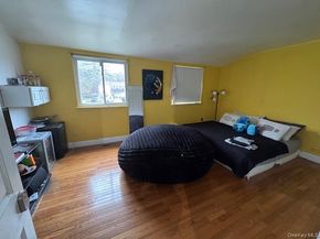 227 Hill Rise, Calverton NY 11933